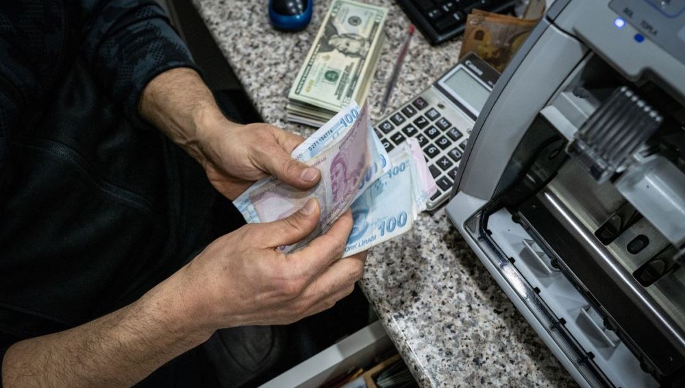 Lira turke shenon renie rekord pas termetit te fuqishem